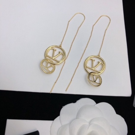 Celebrities love earrings 2023SS VALENTINO Valentino Celebrities love earrings 2023SS VALENTINO Valentino